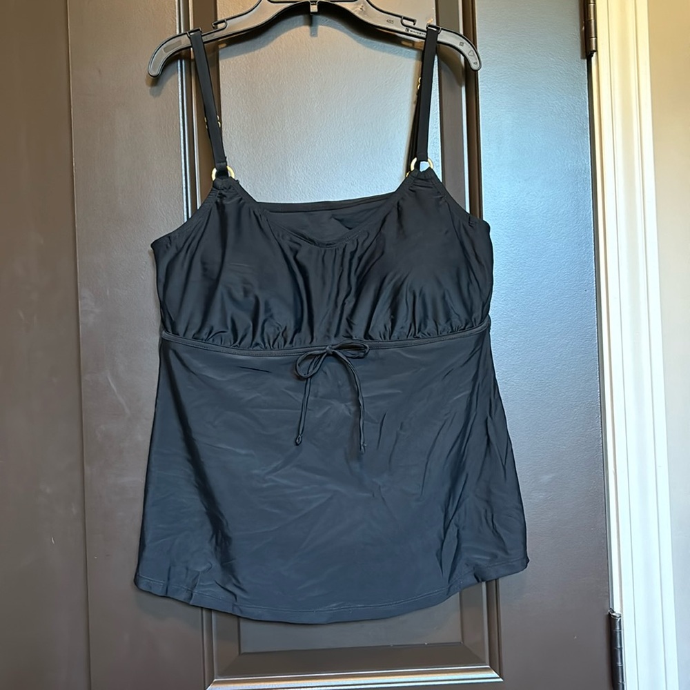 Island Escape Woman, 18W Black babydoll tie Tankini top with underwire support